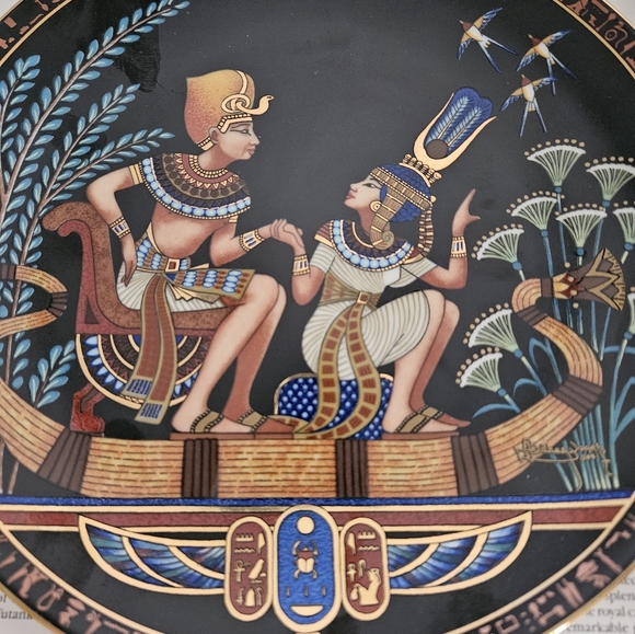 Vintage Tutankhamun collector plate. - Picture 2 of 5